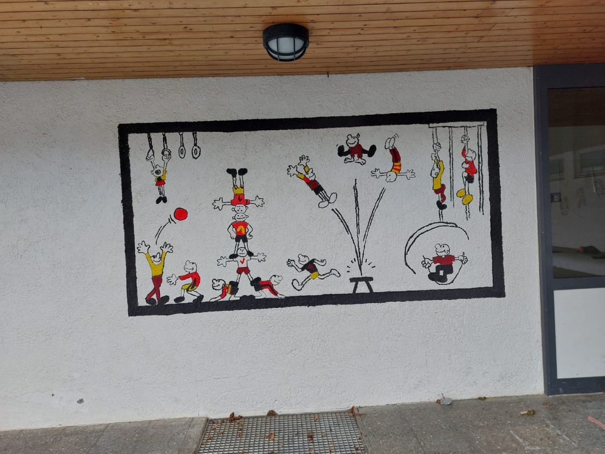 Wandbild: Schüler in Bewegung