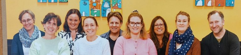 viele Hände - wir halten zusammen